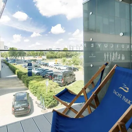 Apartament Yacht Park White