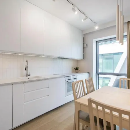 Apartament Yacht Park White *